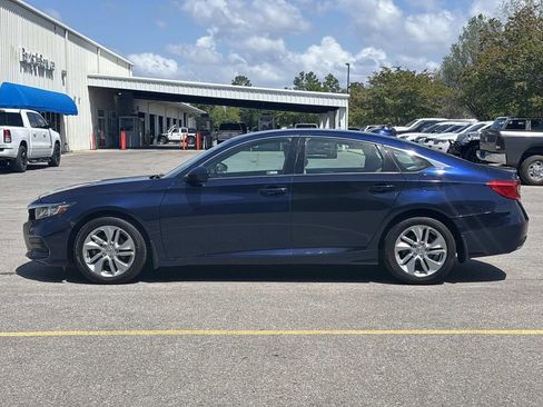 Used 2018 Honda Accord LX image 2