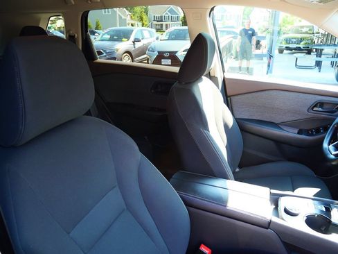 Used 2023 Nissan Rogue S AWD/4WD image 27