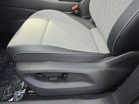 New 2026 Volkswagen Tiguan SE R-Line image 28