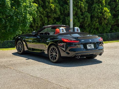 Used 2022 BMW Z4 sDrive30i w/ Convenience Package image 2