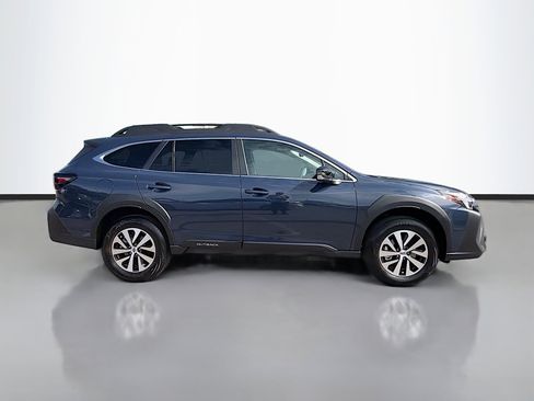 Certified 2025 Subaru Outback Premium image 2