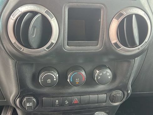 Used 2016 Jeep Wrangler Unlimited Sport AWD/4WD image 14