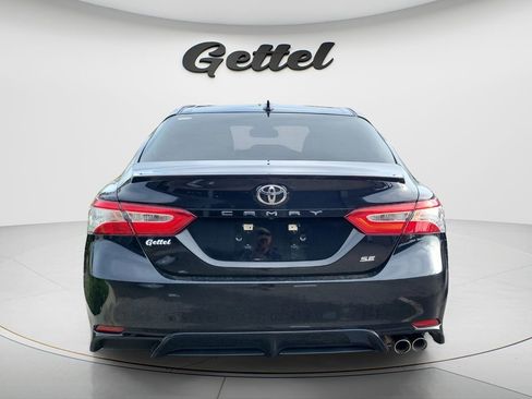Used 2020 Toyota Camry SE w/ Convenience Package FWD image 6