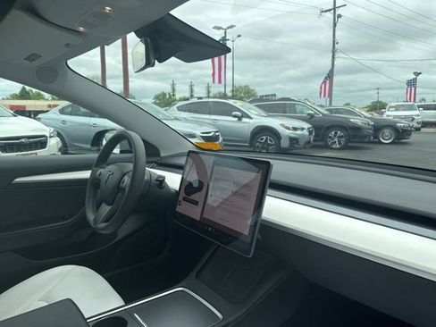 Used 2021 Tesla Model 3 Standard Range Plus RWD image 17