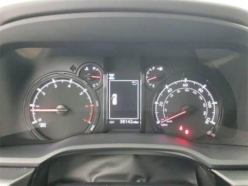 Used 2022 Toyota 4Runner SR5 Premium image 25