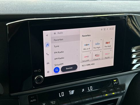 Used 2025 Toyota Camry LE image 15