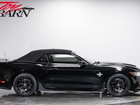 Used 2017 Ford Mustang GT Premium w/ Equipment Group 401A RWD image 6