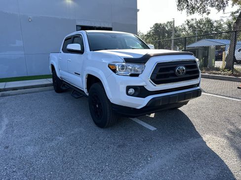 Used 2022 Toyota Tacoma SR5 w/ Technology Package RWD image 11
