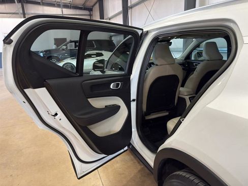 Used 2022 Volvo XC40 T5 Inscription AWD/4WD image 23