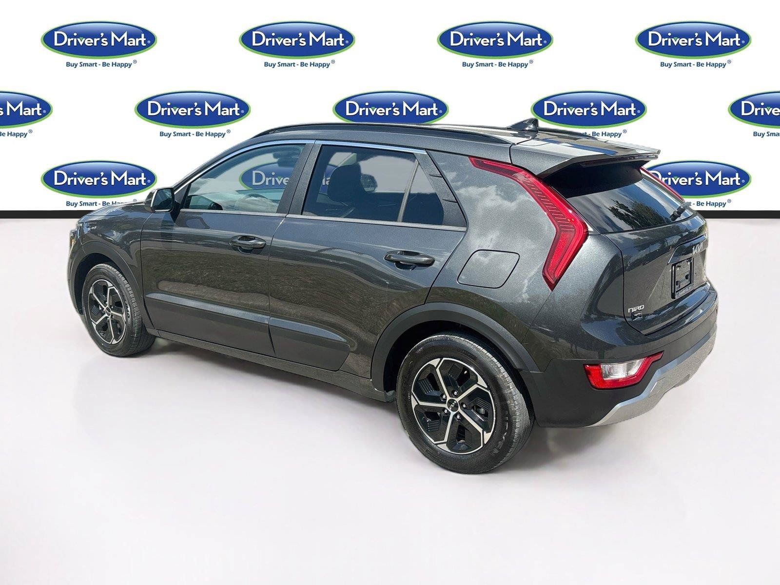 Used 2025 Kia Niro LX FWD image 5
