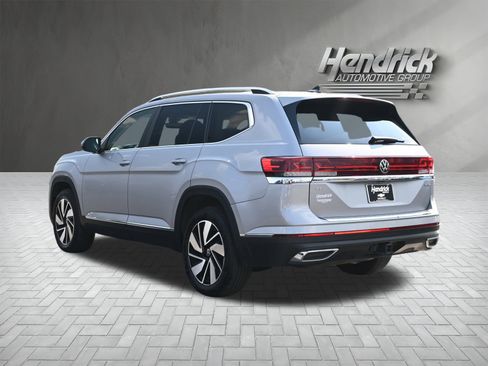 Used 2024 Volkswagen Atlas SEL image 9