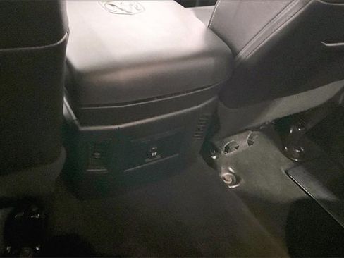 Used 2017 RAM 1500 Sport image 11