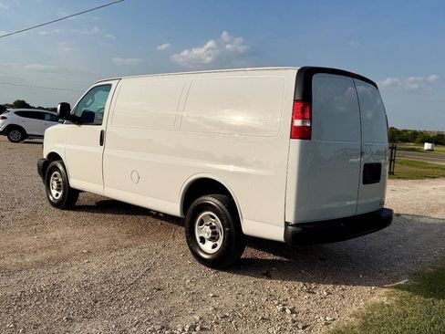 Used 2021 Chevrolet Express 2500 w/ Driver Convenience Package RWD image 6