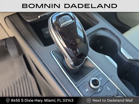 Used 2023 Cadillac XT4 Luxury image 23