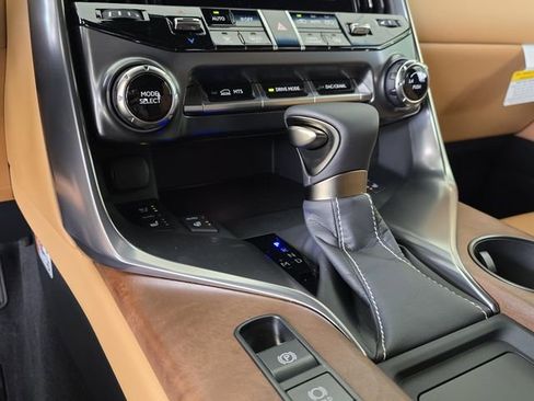 New 2026 Lexus LX 600 4WD w/ Luxury Package image 28
