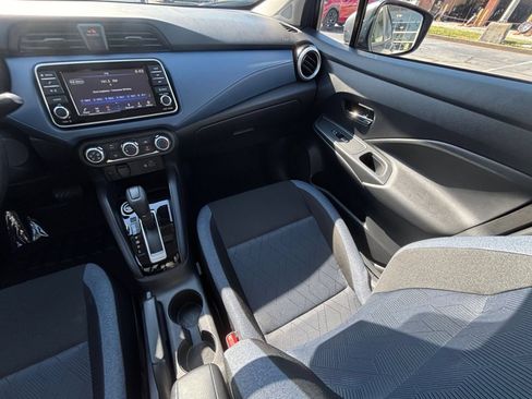 Used 2025 Nissan Versa SV FWD image 39