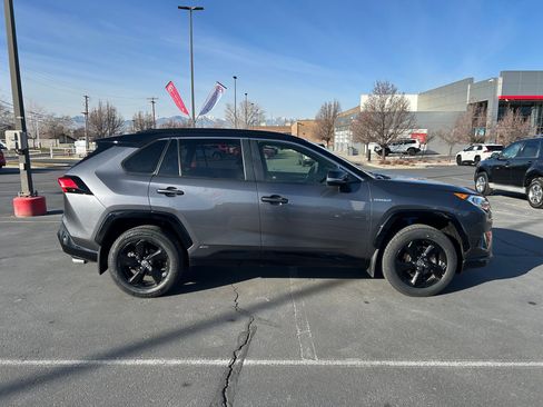 Used 2020 Toyota RAV4 XSE image 6