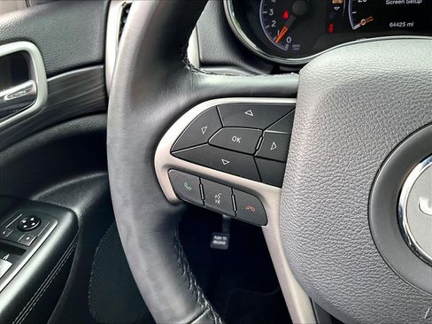 Used 2019 Jeep Grand Cherokee Altitude AWD/4WD image 23