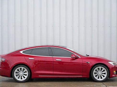 Used 2018 Tesla Model S 75D image 51