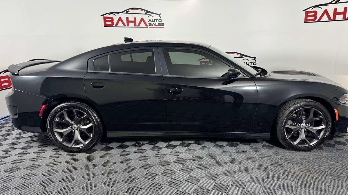Used 2019 Dodge Charger GT RWD image 9