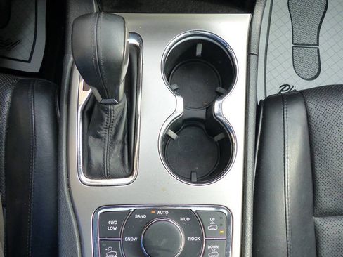 Used 2017 Jeep Grand Cherokee Summit image 47