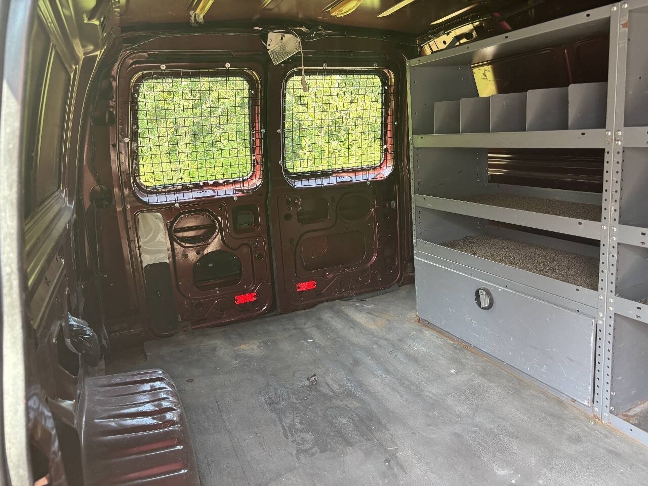 Used 2011 Ford E-350 and Econoline 350 Super Duty w/ Commercial Cargo Van Pkg RWD image 13