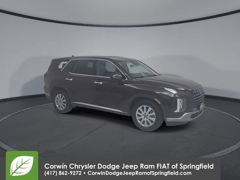 Used 2024 Hyundai Palisade SE image 2