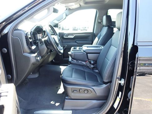 Used 2024 Chevrolet Silverado 1500 LT AWD/4WD image 17