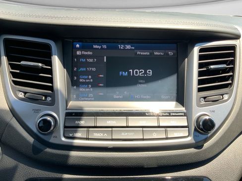 Used 2018 Hyundai Tucson Limited FWD image 18