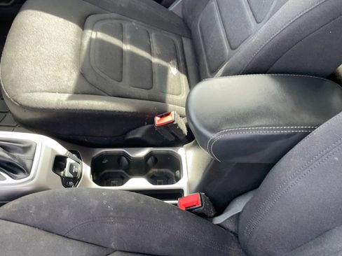 Used 2022 Jeep Renegade Latitude AWD/4WD image 21