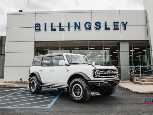 Certified 2023 Ford Bronco Outer Banks w/ Sasquatch Package image 1
