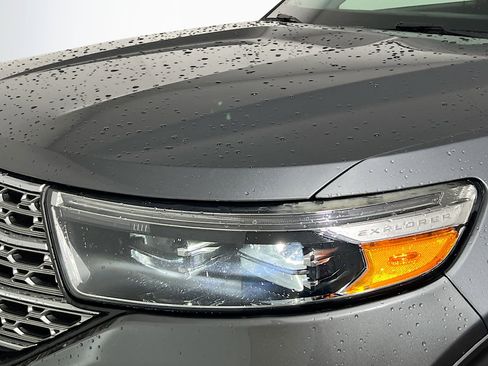 Used 2022 Ford Explorer Limited w/ Equipment Group 301A image 11