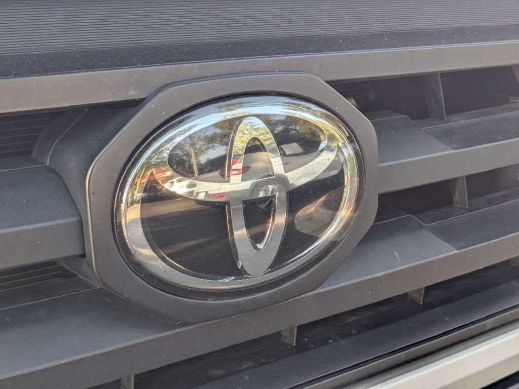 Used 2022 Toyota Tacoma SR RWD image 40