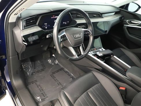 Certified 2022 Audi e-tron Premium image 15