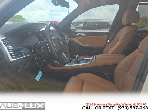 Used 2022 BMW X7 xDrive40i w/ M Sport Package AWD/4WD image 5