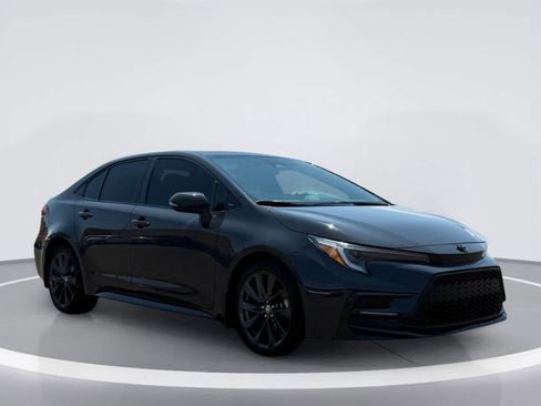 Used 2024 Toyota Corolla XSE FWD image 5