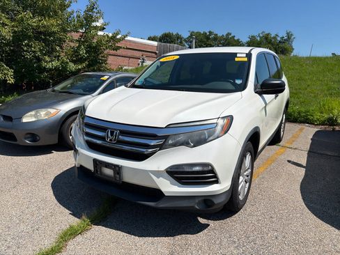 Used 2018 Honda Pilot LX image 9