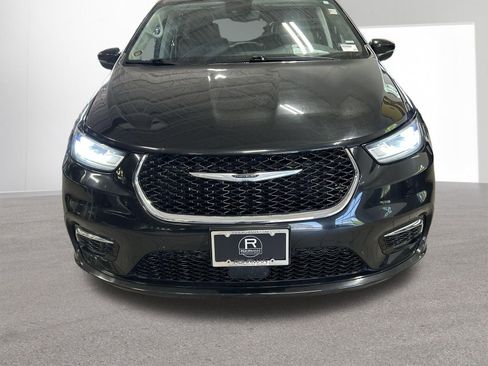 Used 2023 Chrysler Pacifica Touring-L FWD image 29