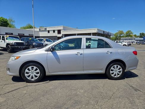 Used 2010 Toyota Corolla FWD image 8