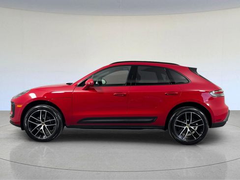 New 2026 Porsche Macan image 2
