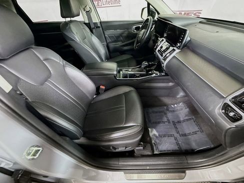 Used 2023 Kia Sorento SX FWD image 33