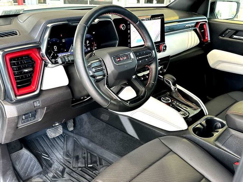 Used 2024 GMC Canyon AT4X AWD/4WD image 13