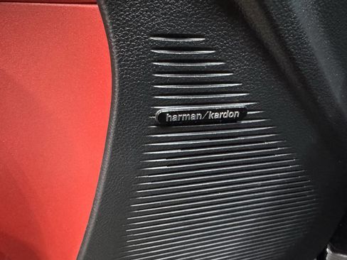 Used 2016 Dodge Challenger R/T Scat Pack w/ Leather Interior Group image 19