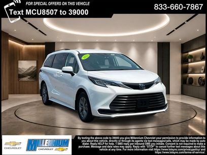 Used 2022 Toyota Sienna LE