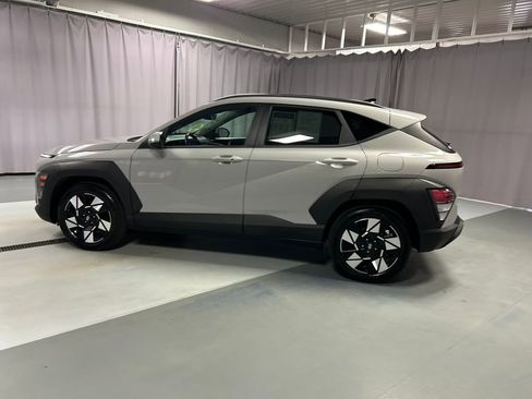Used 2025 Hyundai Kona SEL image 4