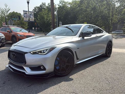 Used 2018 INFINITI Q60 3.0t Luxe AWD/4WD image 3