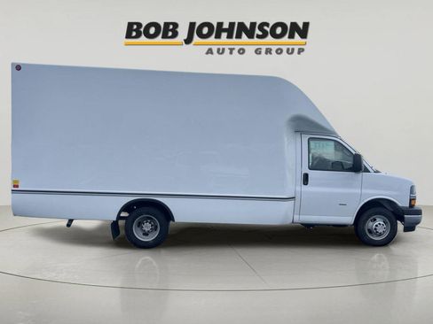 New 2026 Chevrolet Express 3500 w/ Power Convenience Package image 2