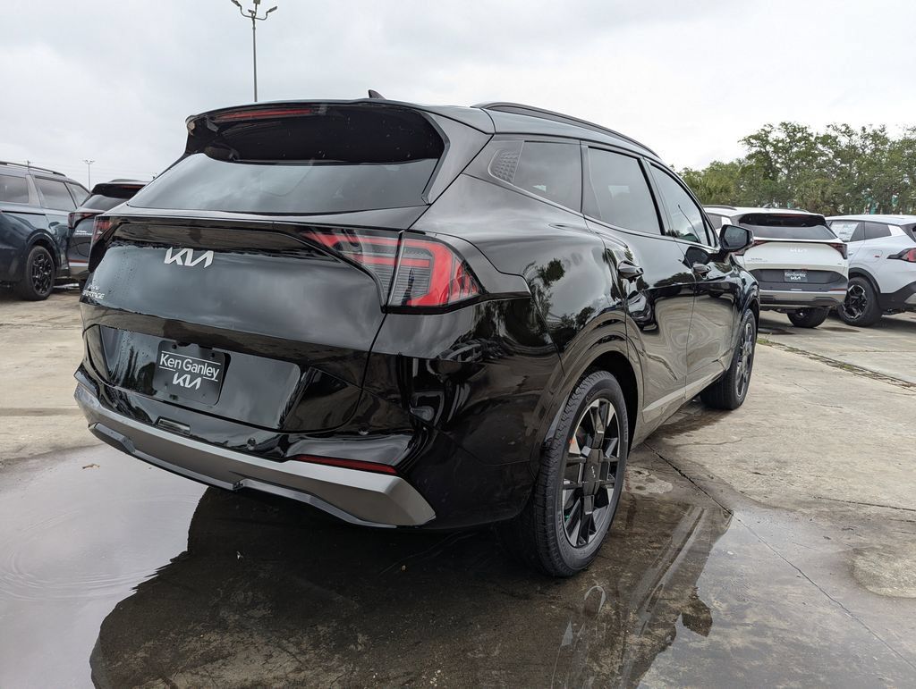 New 2026 Kia Sportage SX FWD image 8