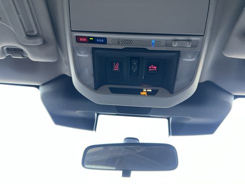 Used 2023 Subaru Forester Limited image 30