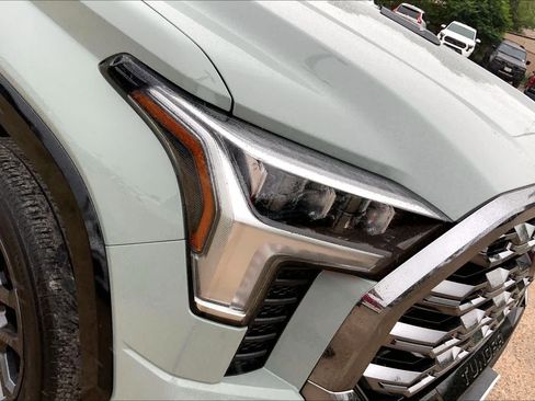 Used 2024 Toyota Tundra Platinum AWD/4WD image 28